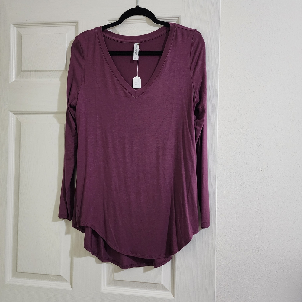 Zenana Premium V-Neck Long Sleeve Top - Purple Size L NWT